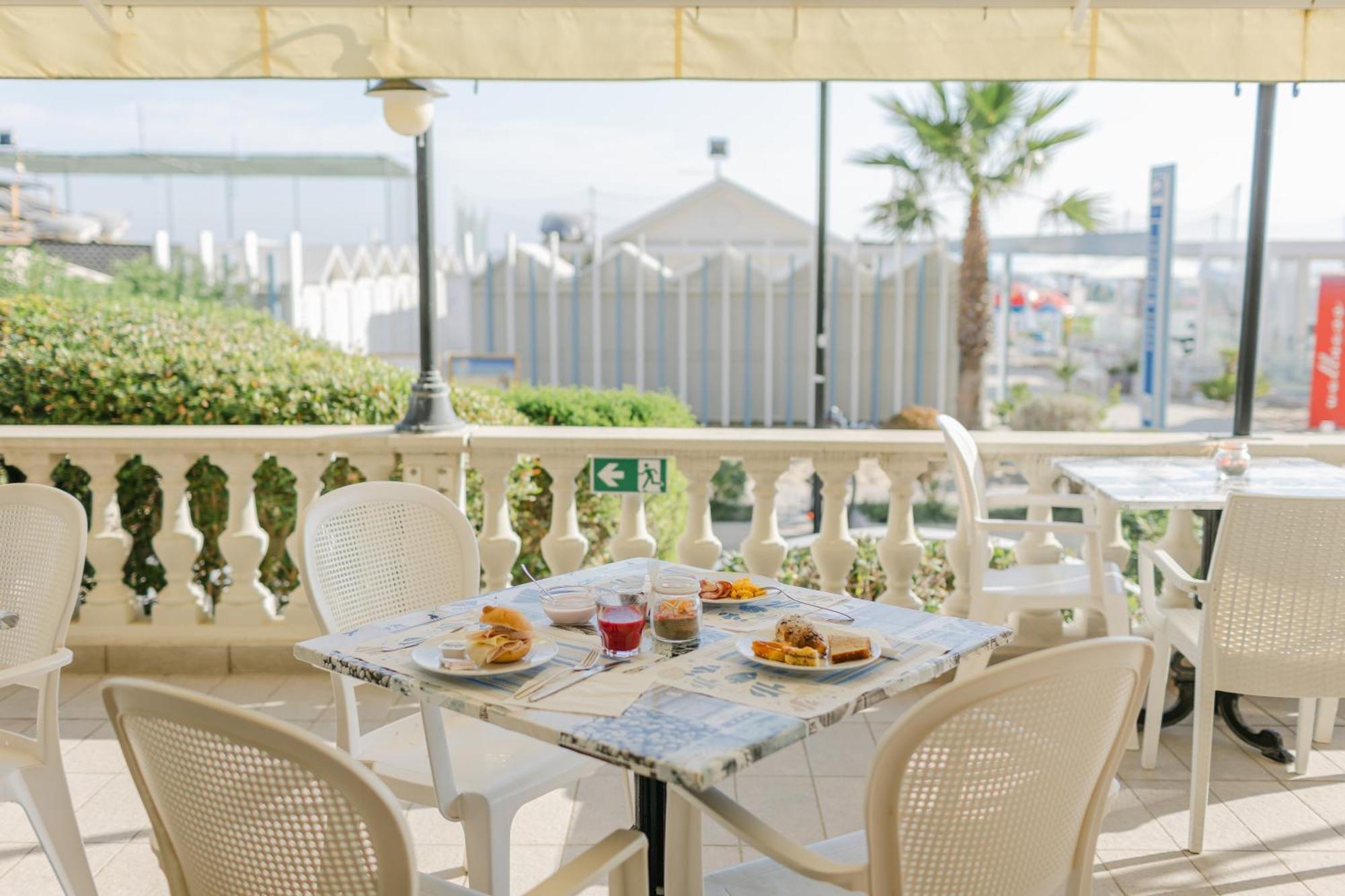 Hotel Royal Cattolica Dış mekan fotoğraf