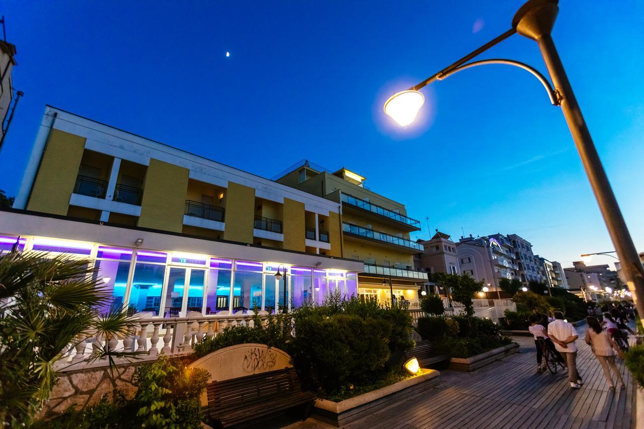 Hotel Royal Cattolica Dış mekan fotoğraf